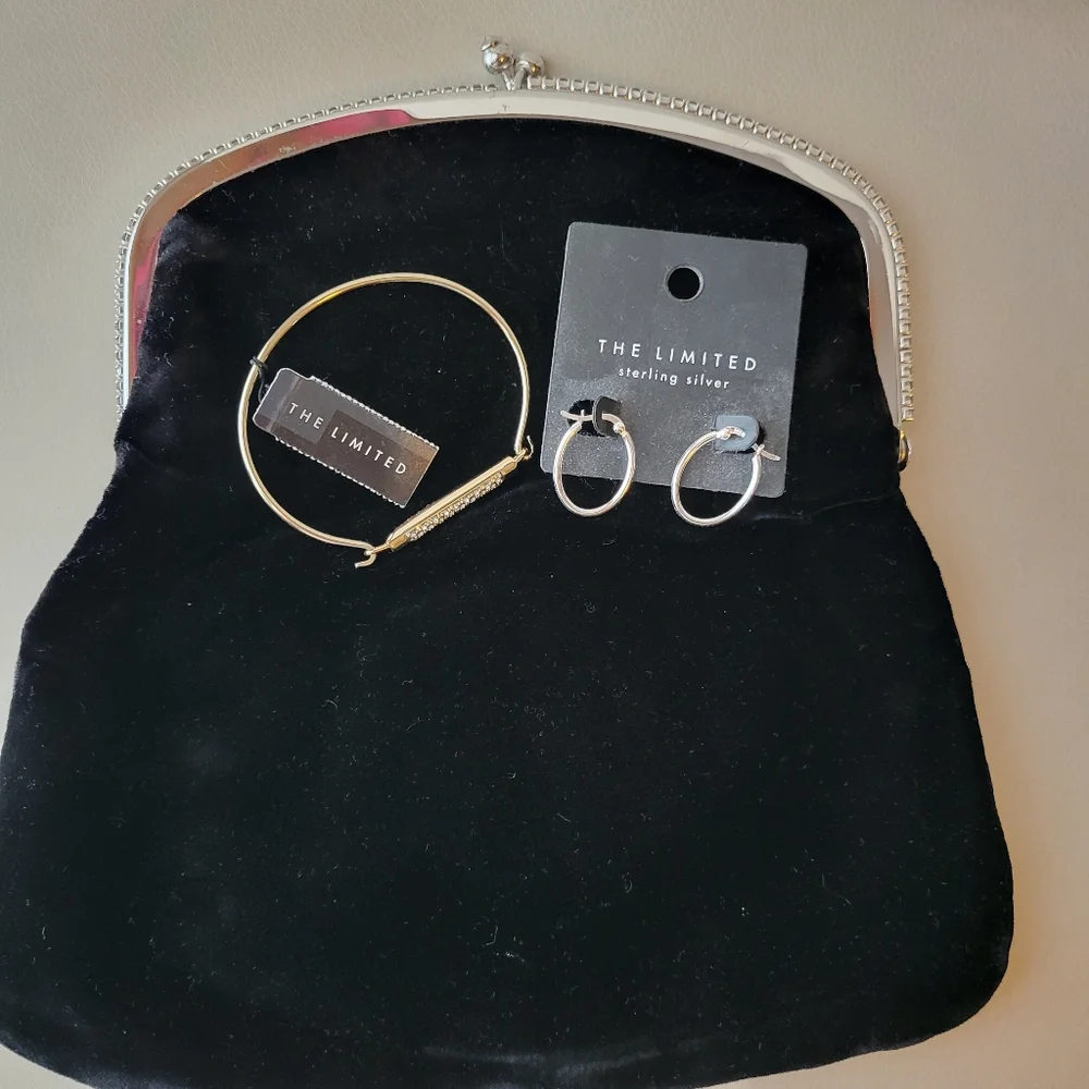 Mel-Ton Vintage Black Velvet Foldover Clutch Evening Bag Purse ~ 1950s-1960s (?)
